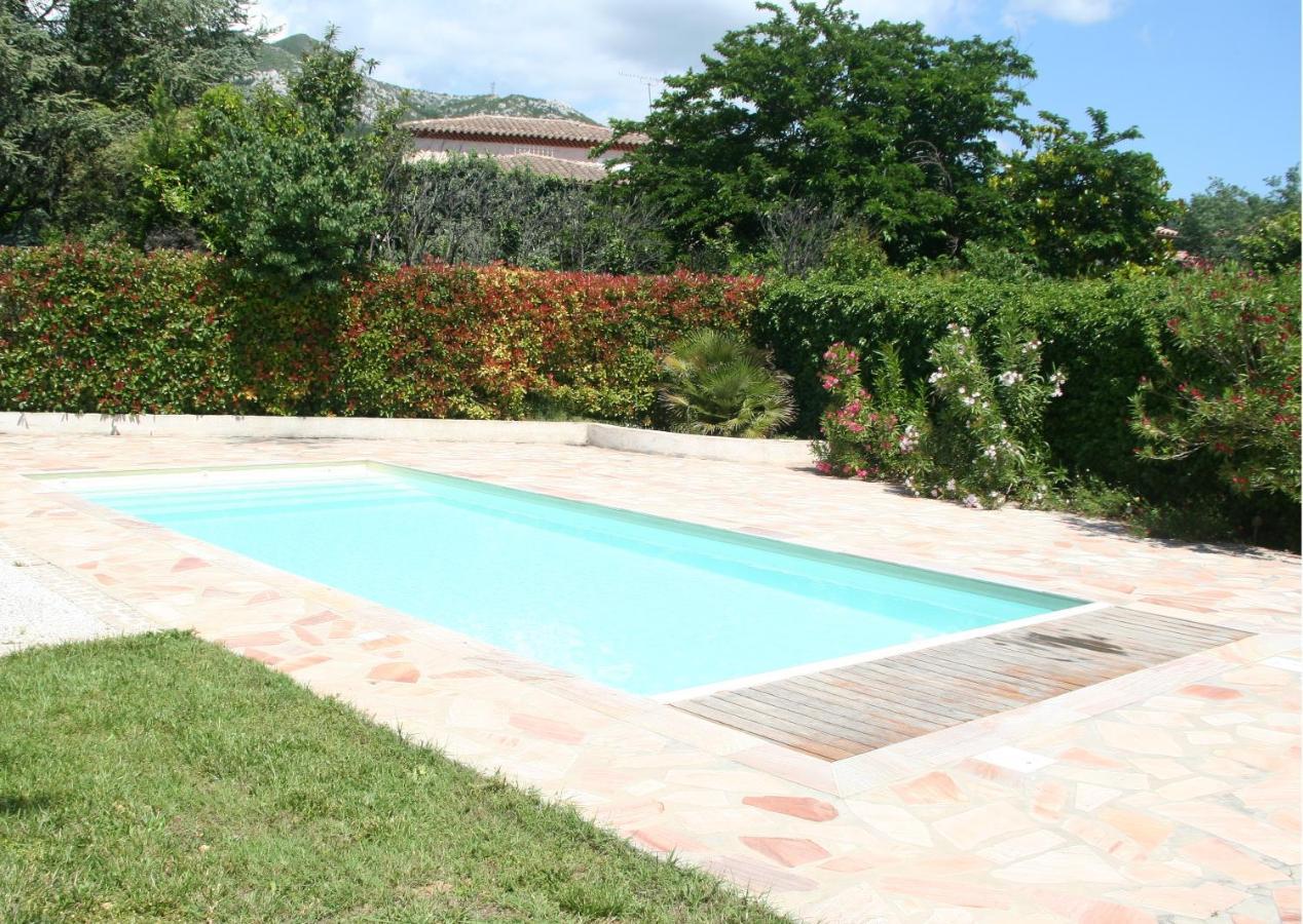 Gémenos Studio Independant A La Villa Garlaban 3 Etoiles מראה חיצוני תמונה