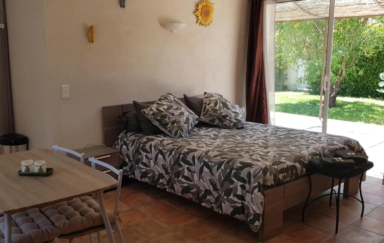 Gémenos Studio Independant A La Villa Garlaban 3 Etoiles מראה חיצוני תמונה